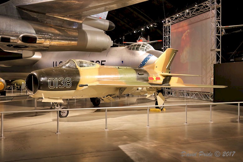 Mikoyan-Gurevich MiG-19S Farmer 