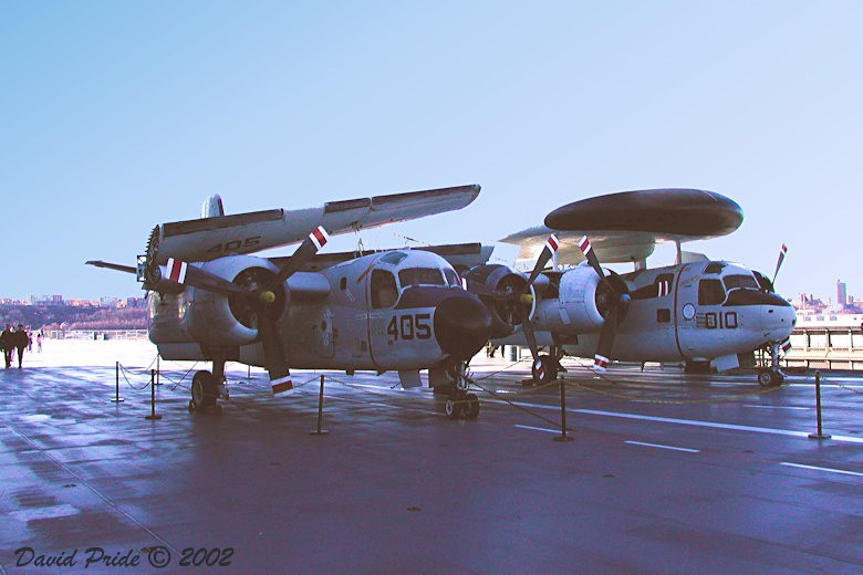 Grumman TS-2A Tracker and E-1B Tracer